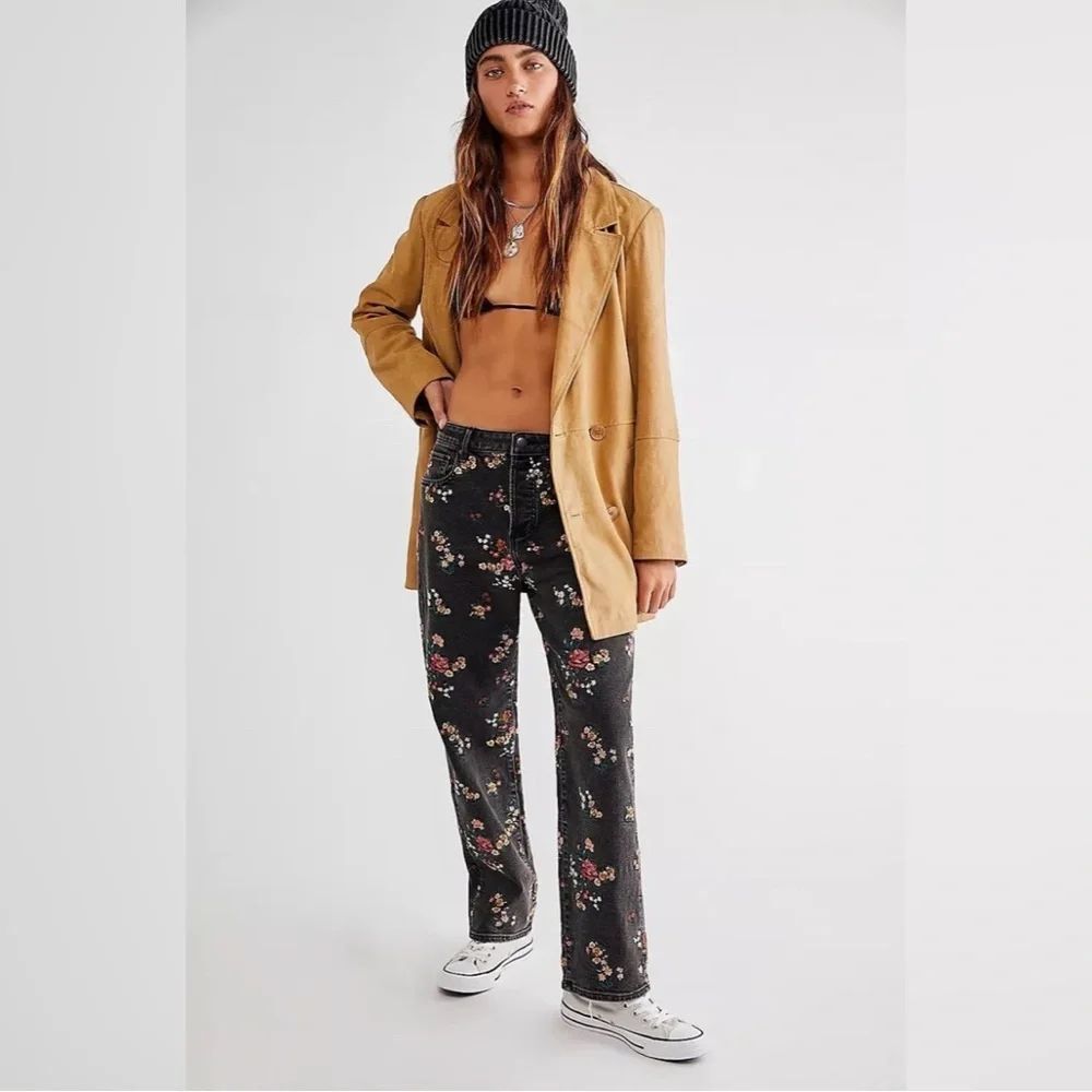 Free People Driftwood Rocky Embroidered Floral Jeans Size 29